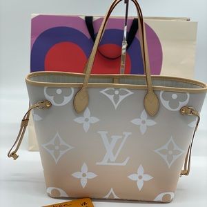 ❌❌sold❌❌Louis Vuitton By the Pool Neverfull Mist